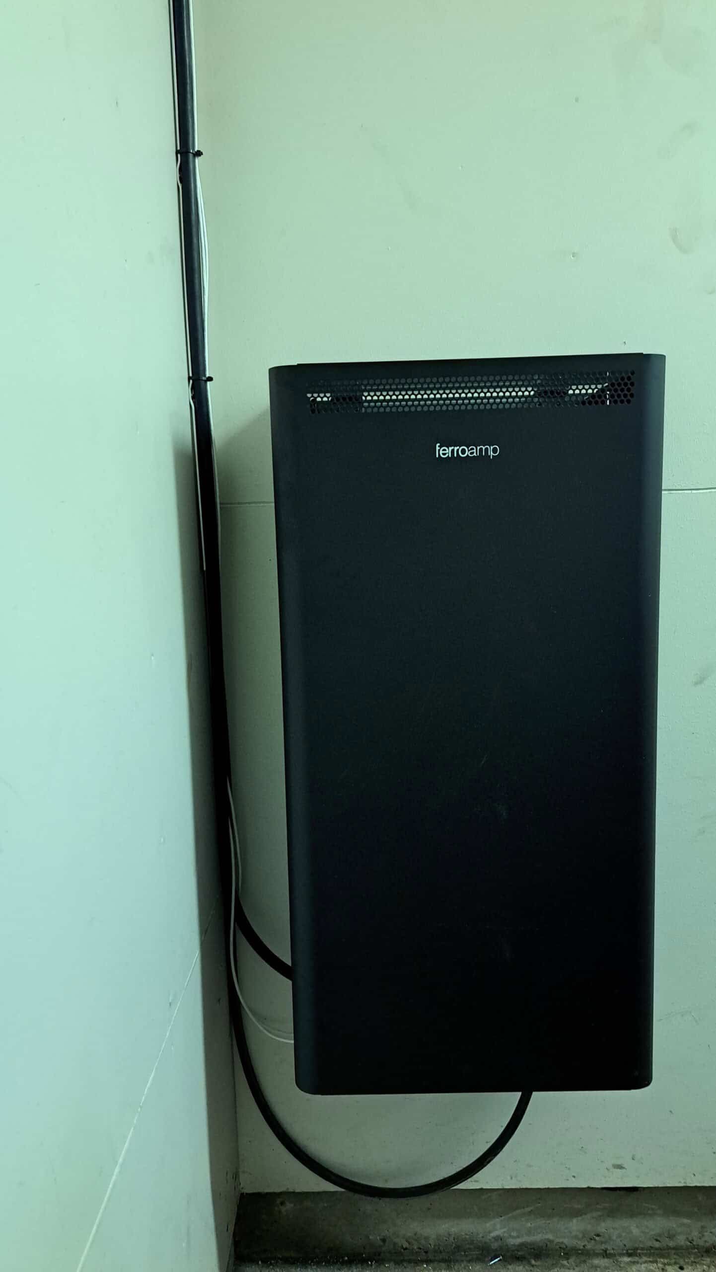 Elcentral för industriell och kommersiell användning, installerad av Ovansiljans Elmän AB.